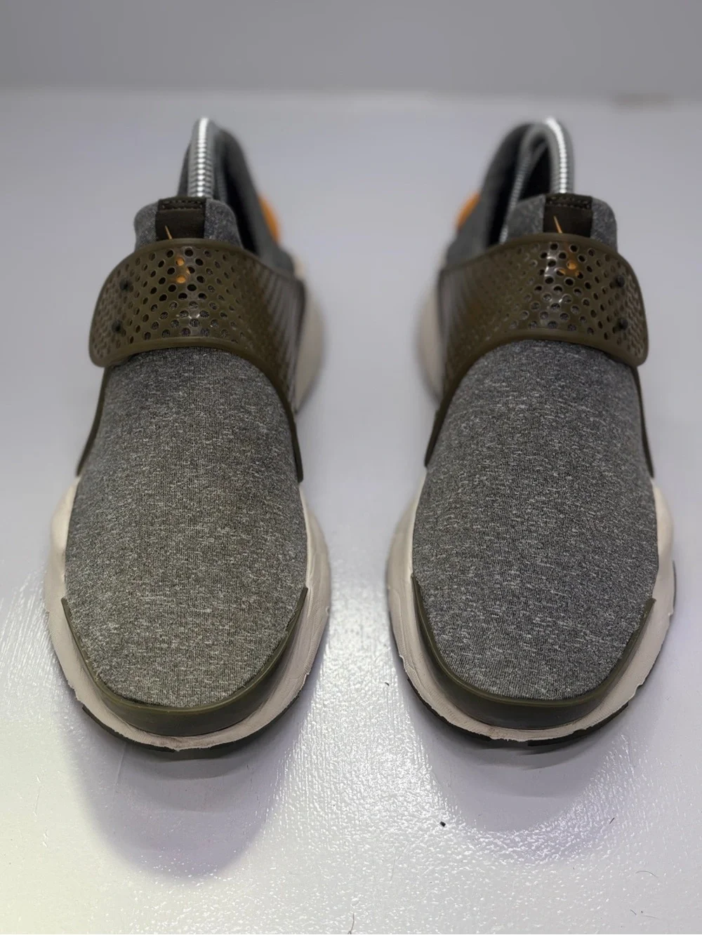 Nike Sock Dart SE Gold Leaf Dark Loden Slip On Sneakers women's size 8 EU 39
